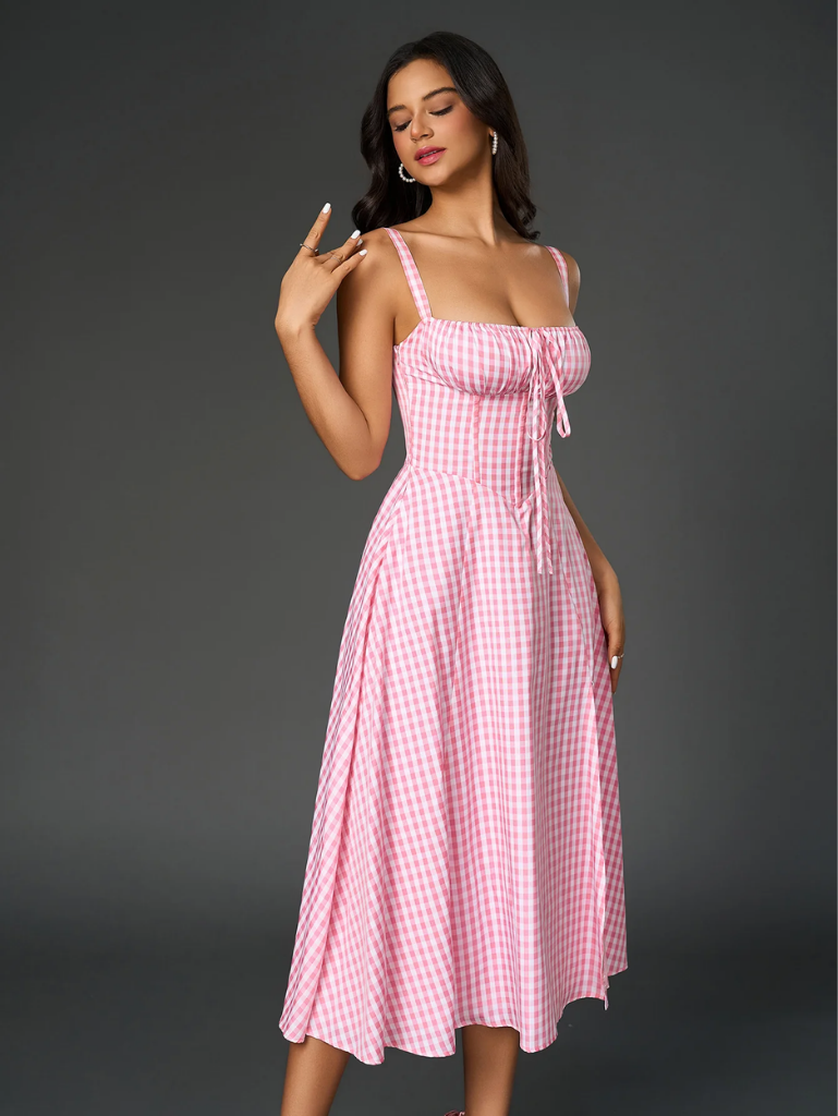 Gerüschtes Bustierkleid mit Schlitz und Trägern