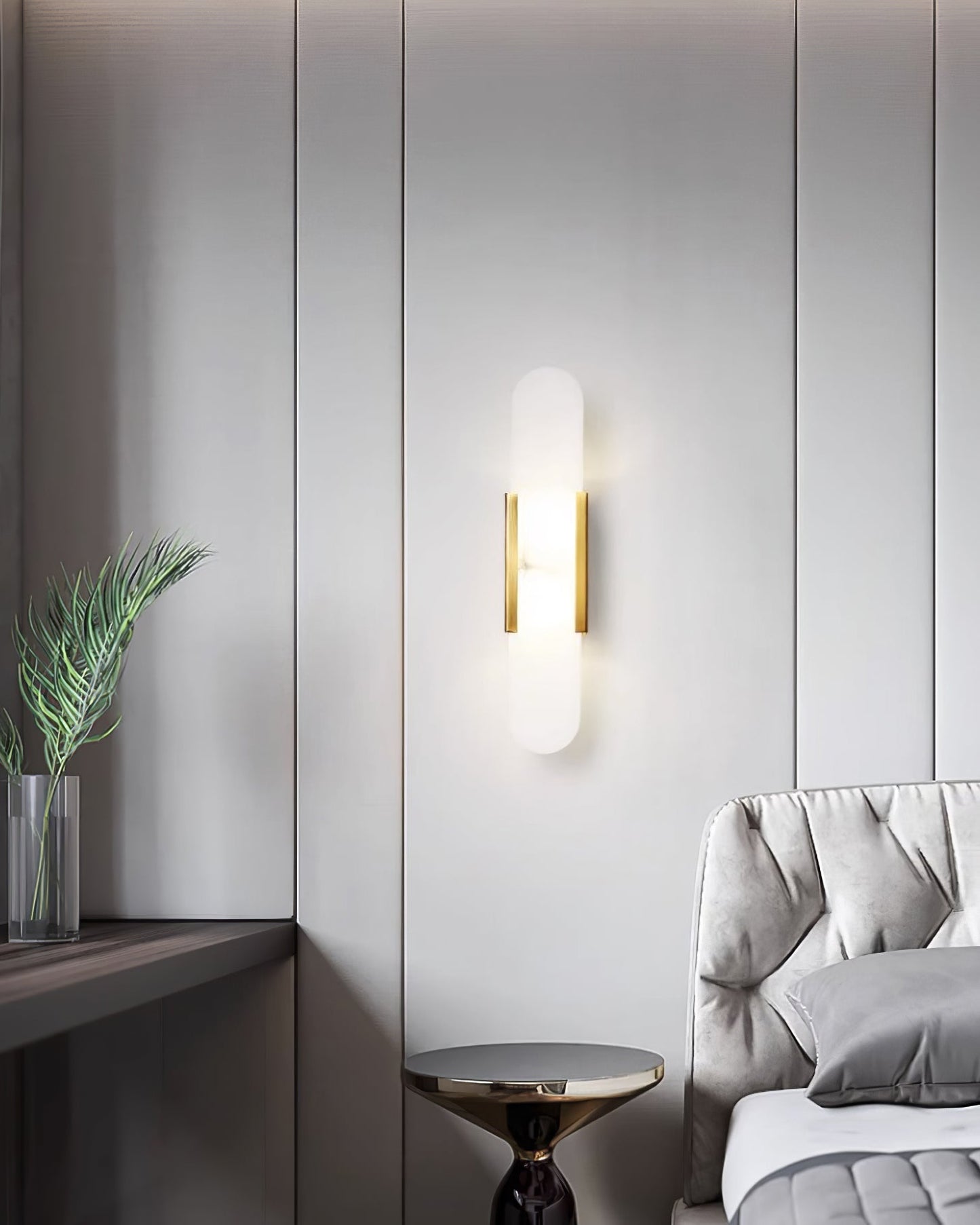 Sorenis — Verlängerte Alabaster-Wandlampe mit klassischem Metalldesign