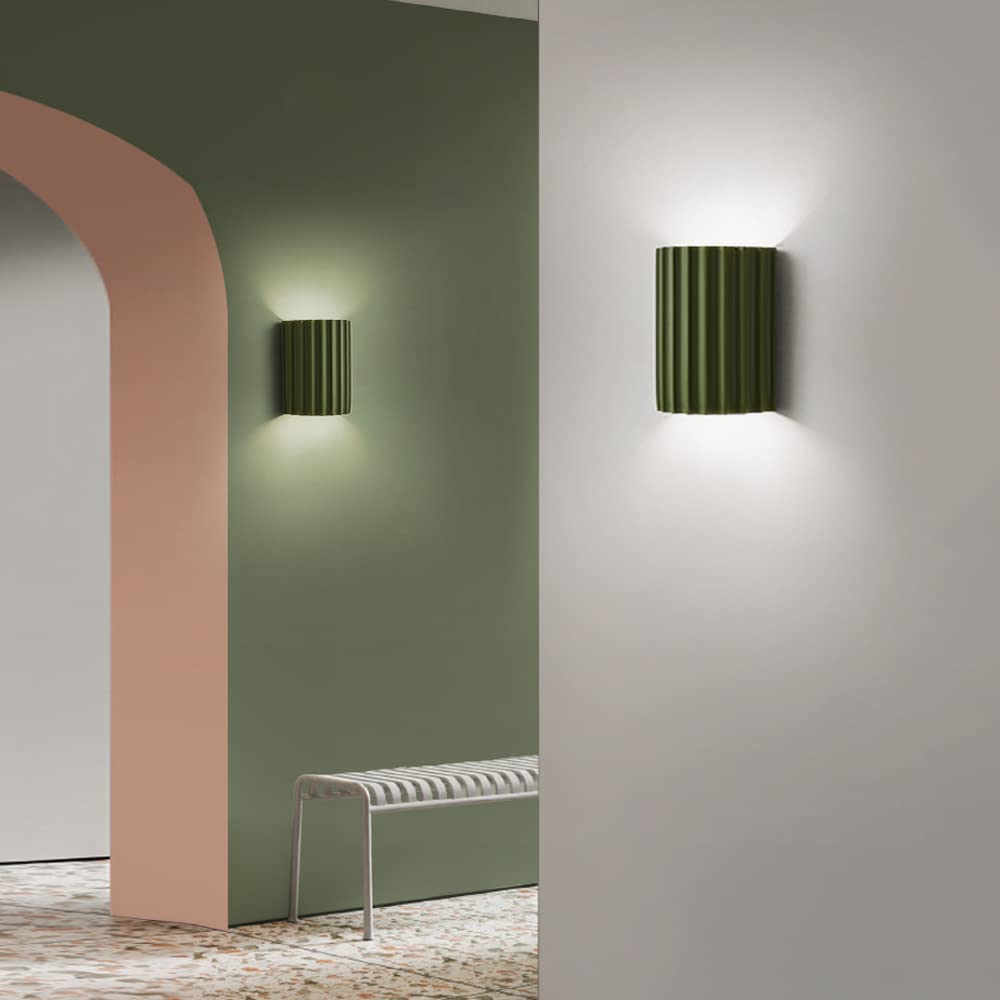 Lunara — Moderne halbkreisförmige Wandleuchte aus Harz mit wellenförmigem Design