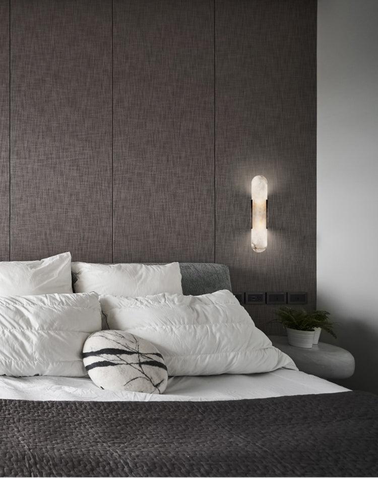 Sorenis — Verlängerte Alabaster-Wandlampe mit klassischem Metalldesign