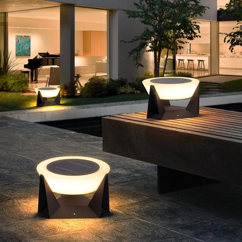 SolaraGlow – Solarbetriebene LED-Außenlampe mit wetterbeständigem Design