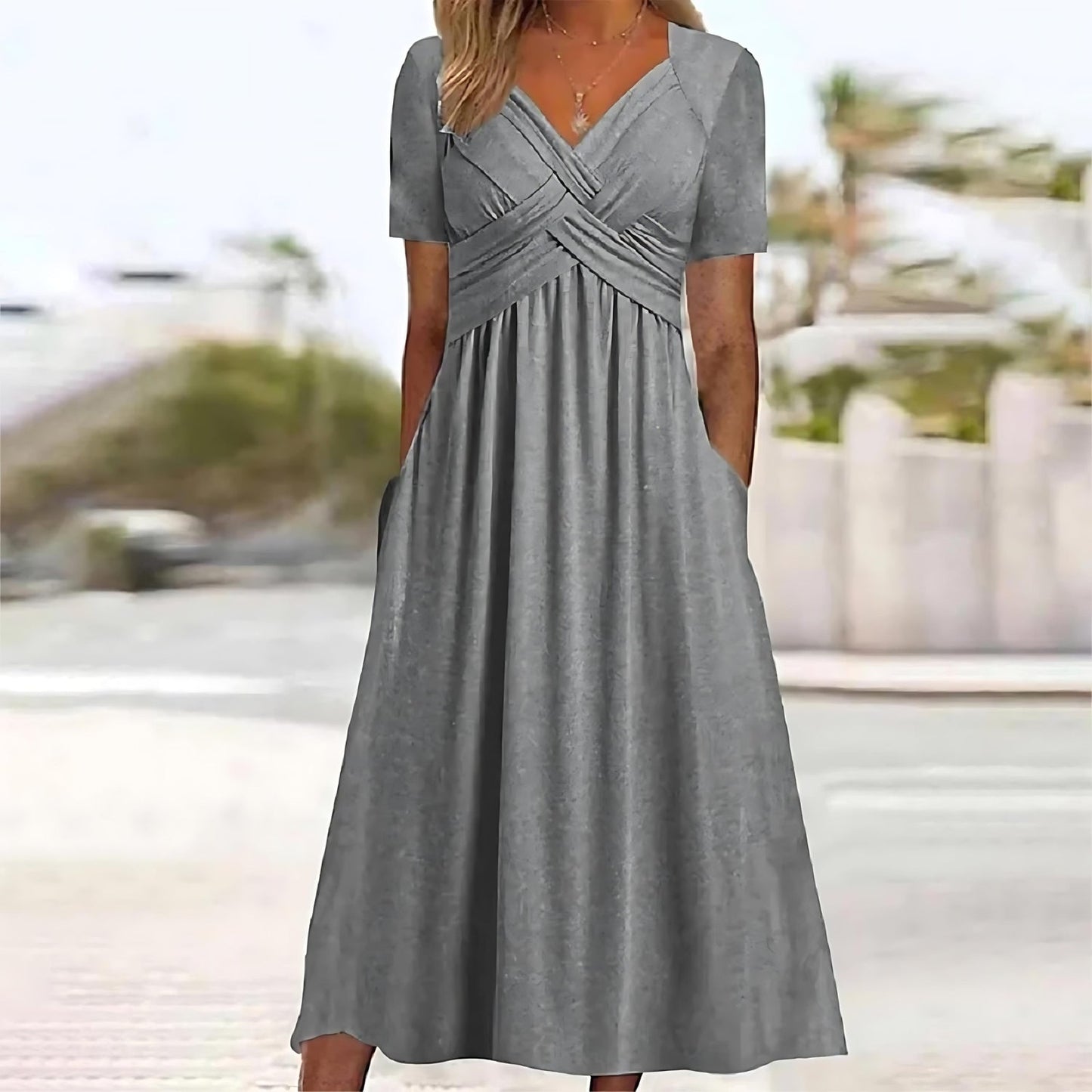MAIKA | Stylisches und schmeichelhaftes Kleid