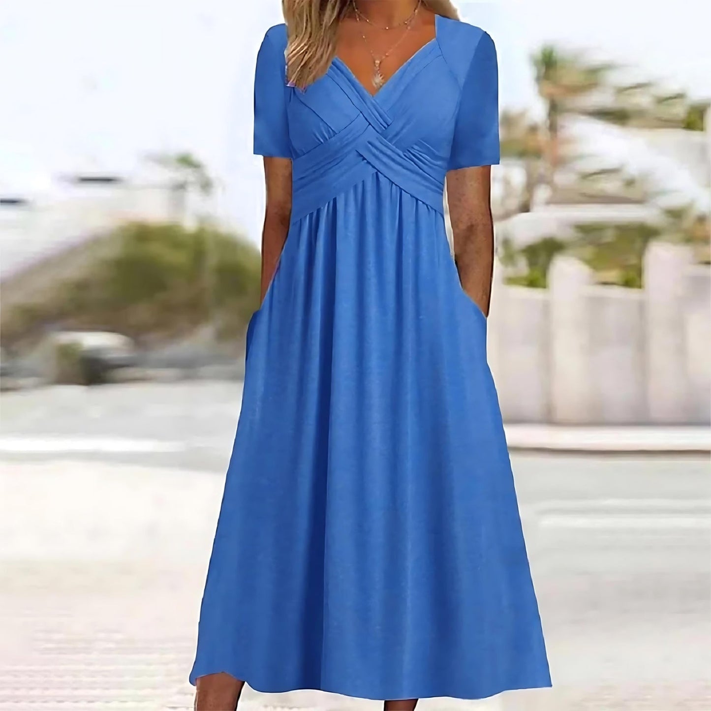 MAIKA | Stylisches und schmeichelhaftes Kleid