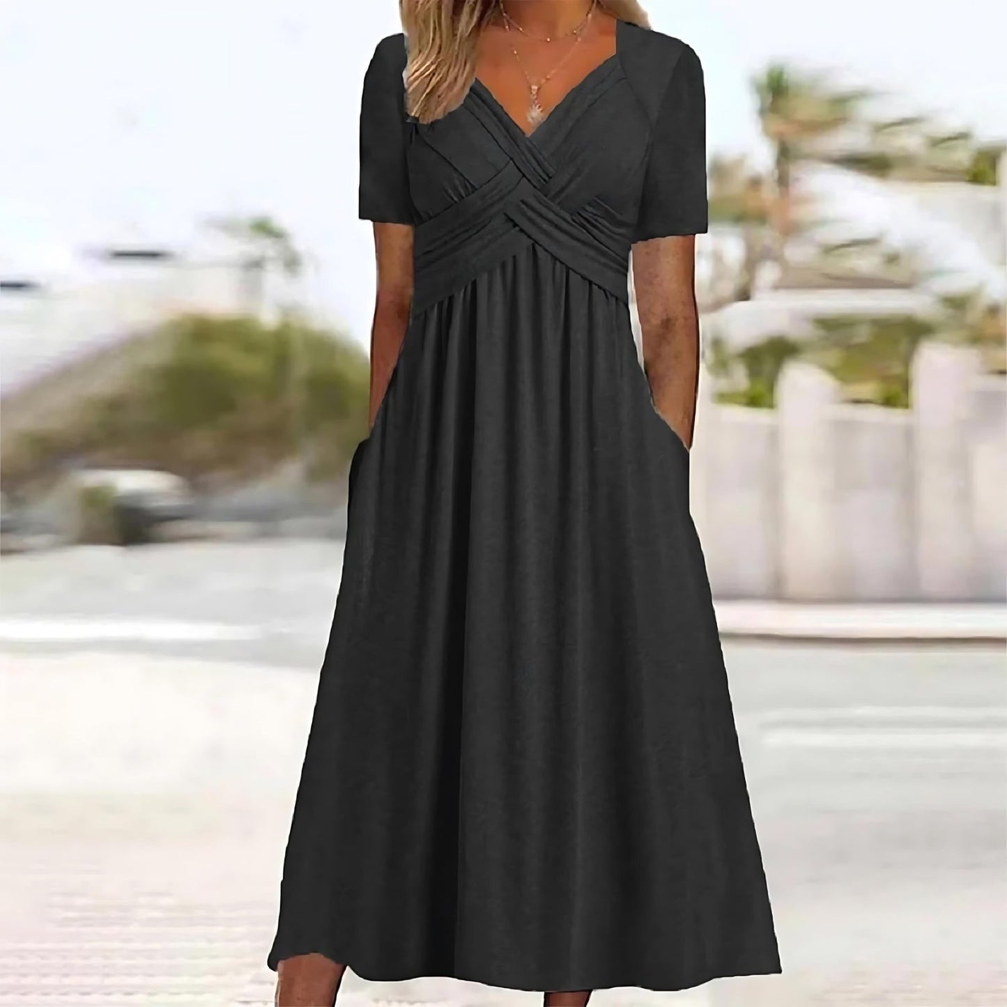 MAIKA | Stylisches und schmeichelhaftes Kleid