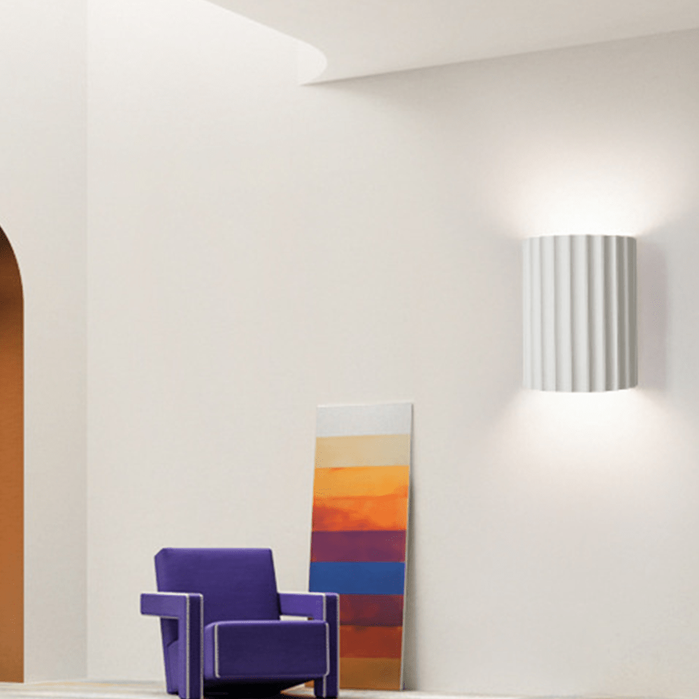 Lunara — Moderne halbkreisförmige Wandleuchte aus Harz mit wellenförmigem Design