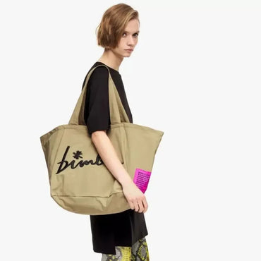Bestickte Handtasche