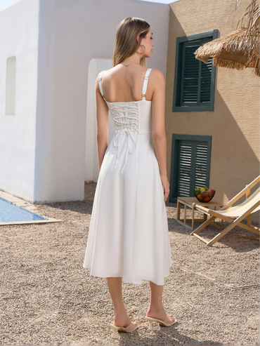 Gerüschtes Bustierkleid mit Schlitz und Trägern