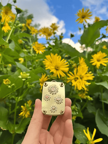 Micro flower press