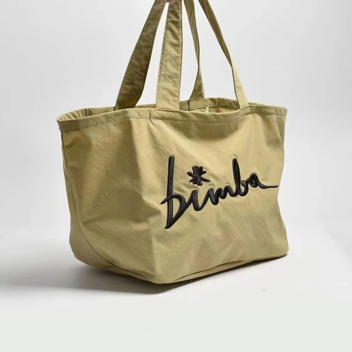 Bestickte Handtasche