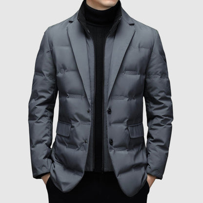 Essentielle Daunenjacke - Wärme trifft auf Stil
