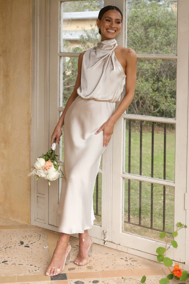 Halter Ärmelloses Satin Brautjungfernkleid