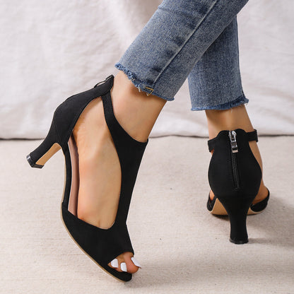 Orthopädische Sandalen mit Ferse