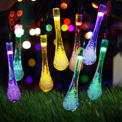 Solarlampe mit Wassertröpfchen-Lichterkette