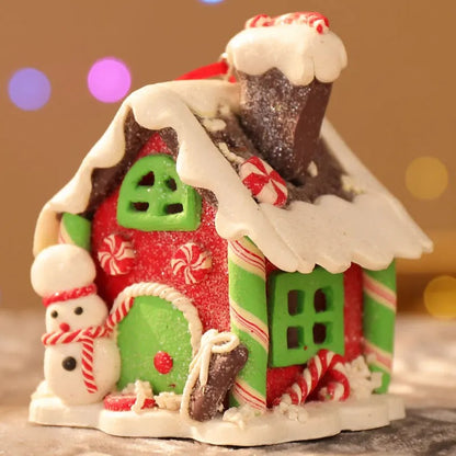 Charmantes Lebkuchen-Weihnachtshaus