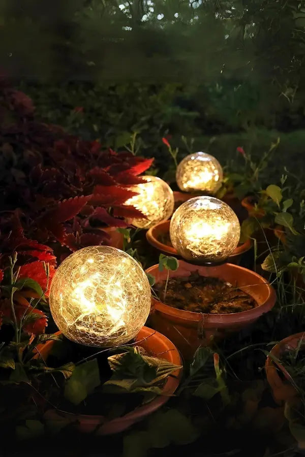 Solarbetriebene Lichtkugel für den Außenbereich