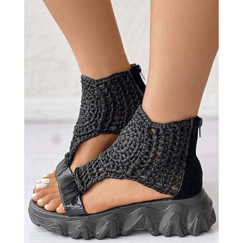 Geflochtene Sandalen