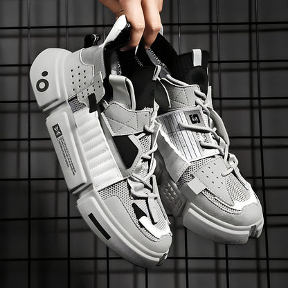 Mehrfarbige Turnschuhe