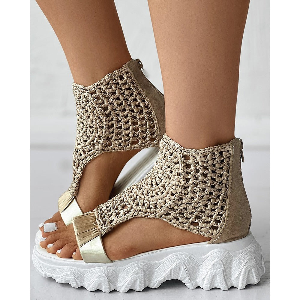 Geflochtene Sandalen