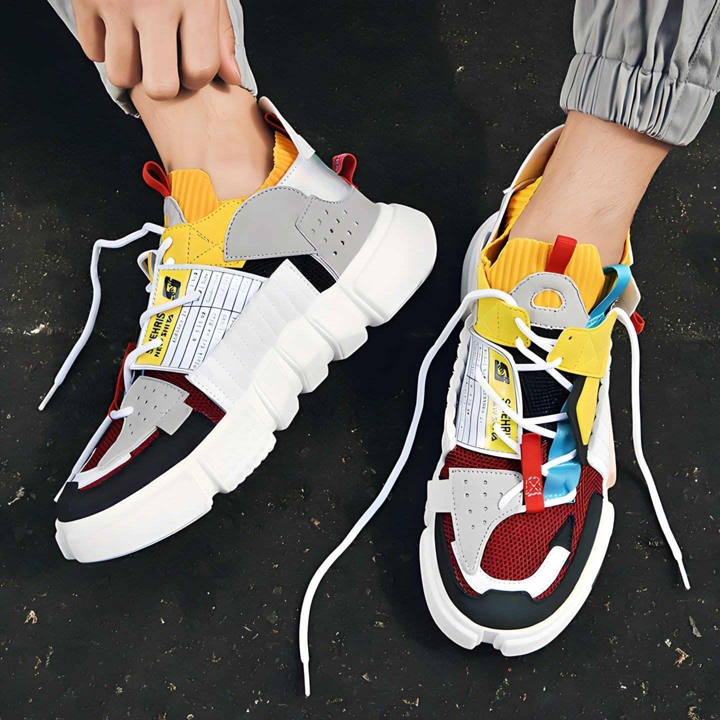 Mehrfarbige Turnschuhe