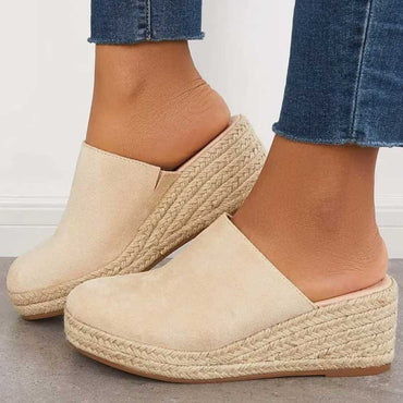 Orthopädische Frauensandalen